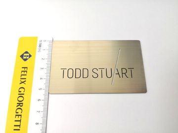 Визитная карточка металла отрезка лазера таможни 89кс54кс0.8мм почищенная щеткой серебром выгравированная логотипом
