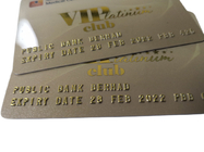 Подгоняйте кредитную карту золота номера карты Пвк печатания выбитую именем